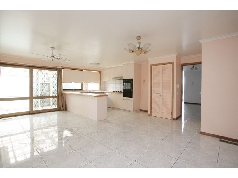 9 Dalvana Court, Hampton Park VIC 3976