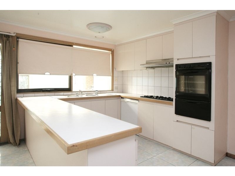 9 Dalvana Court, Hampton Park VIC 3976