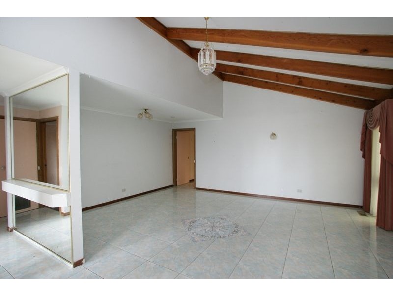 9 Dalvana Court, Hampton Park VIC 3976