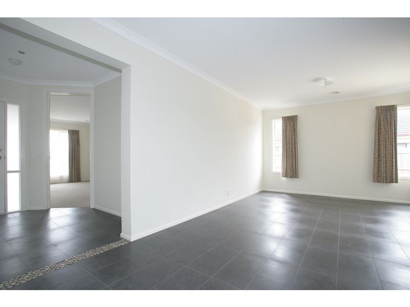 41 Ebony Court, Cranbourne VIC 3977