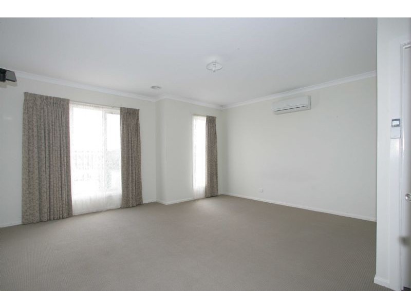 41 Ebony Street, Cranbourne VIC 3977