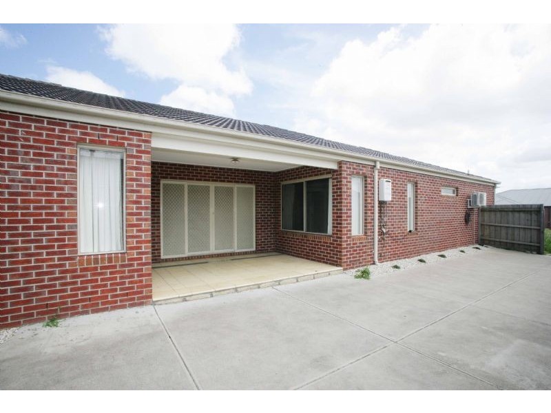 41 Ebony Street, Cranbourne VIC 3977