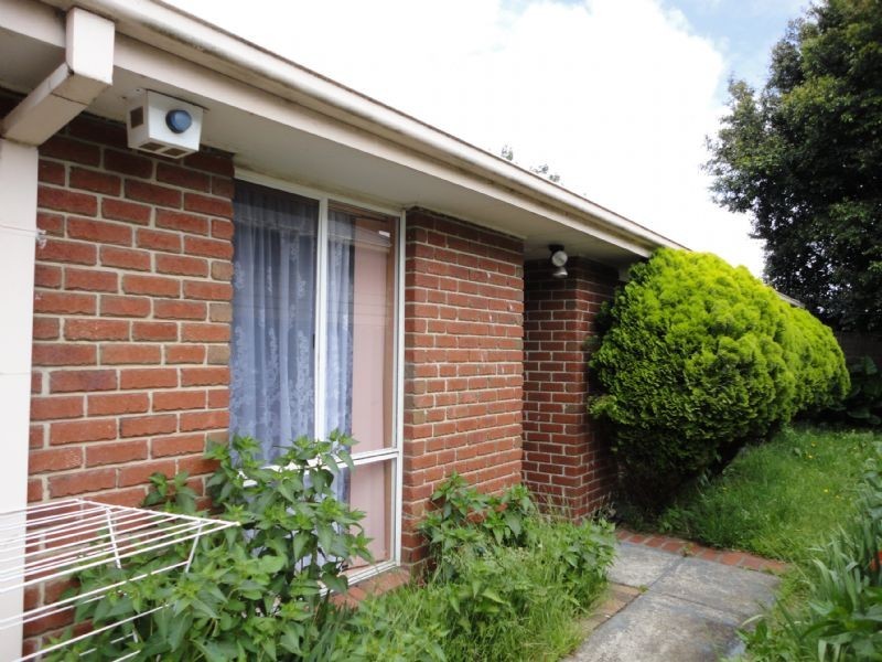 2/12 Somerville Road, Hampton Park VIC 3976