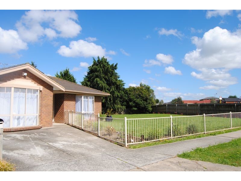 41 Narellan Drive, Hampton Park VIC 3976