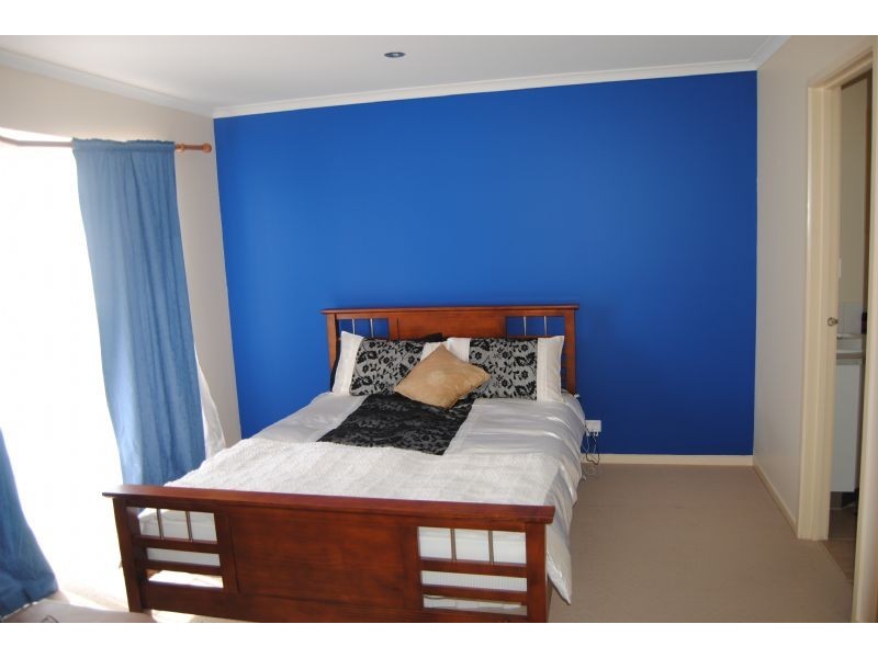 41 Narellan Drive, Hampton Park VIC 3976