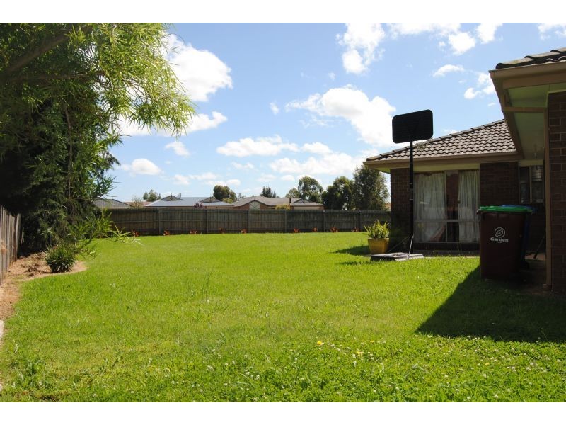 41 Narellan Drive, Hampton Park VIC 3976