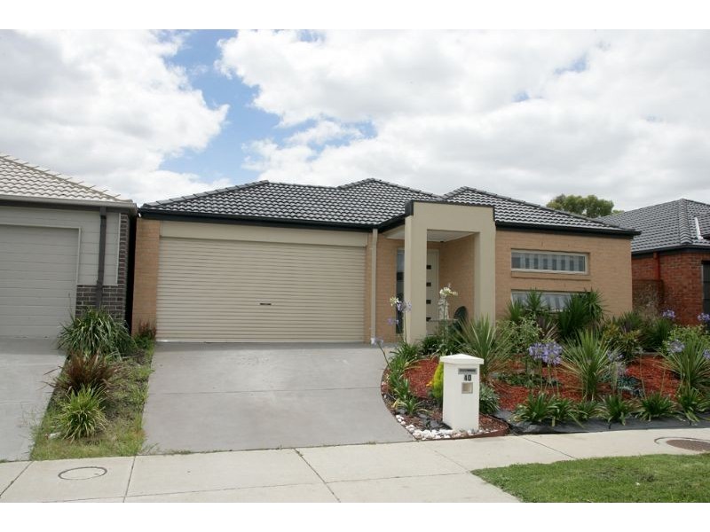 40 Silverwattle Drive, Lyndhurst VIC 3975