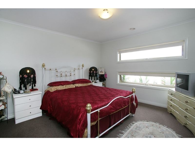 40 Silverwattle Drive, Lyndhurst VIC 3975