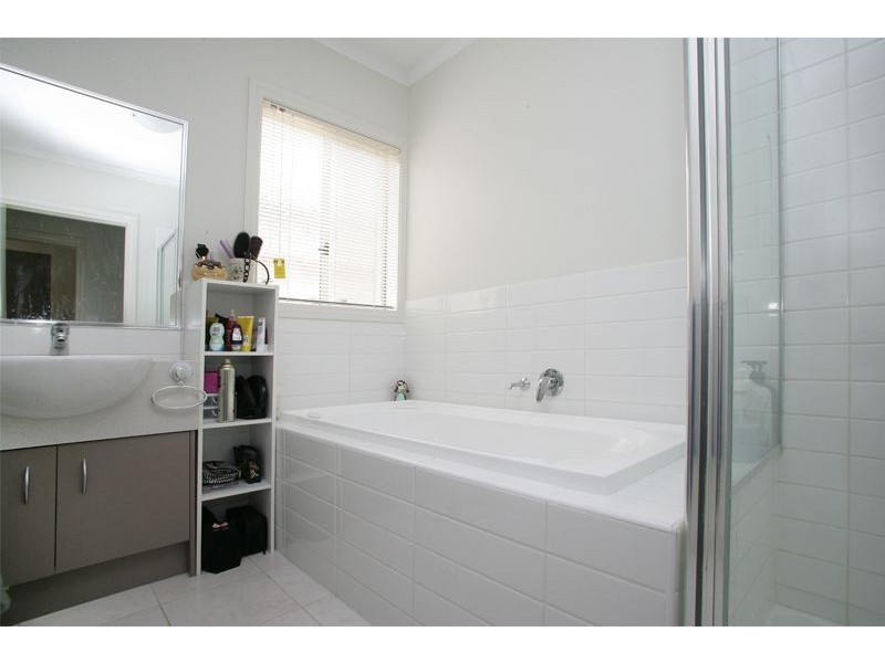 40 Silverwattle Drive, Lyndhurst VIC 3975