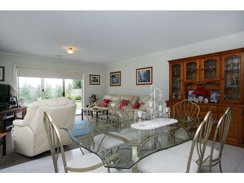 40 Silverwattle Drive, Lyndhurst VIC 3975