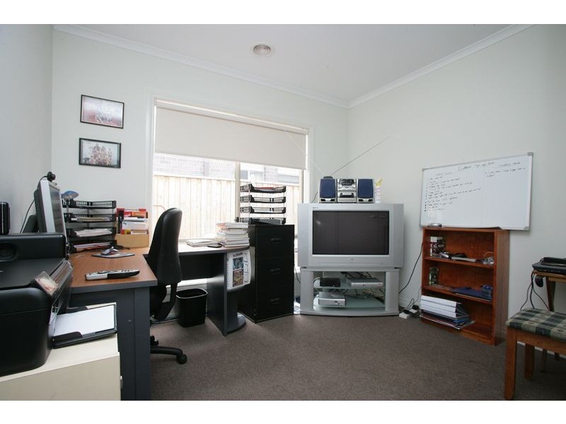 40 Silverwattle Drive, Lyndhurst VIC 3975