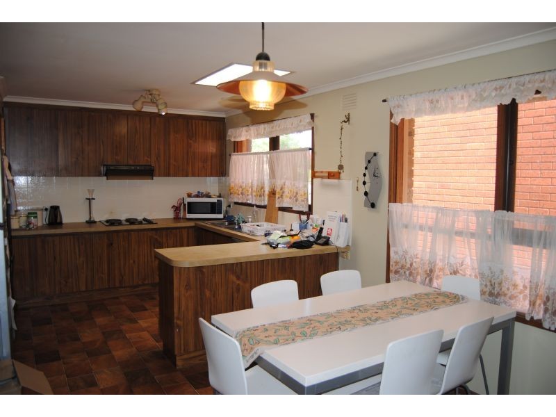 19 Robinson Crescent, Hampton Park VIC 3976