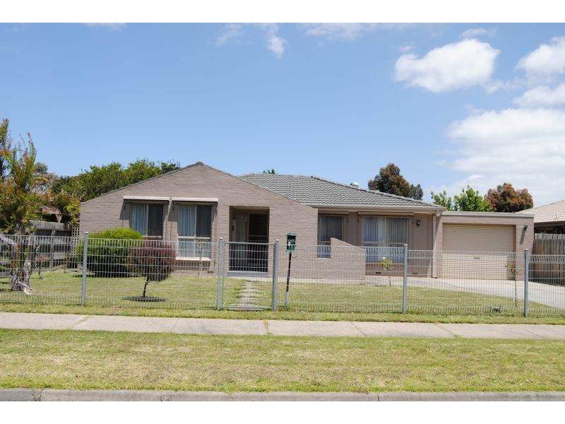 10 Millswyn Avenue, Hampton Park VIC 3976