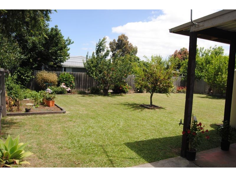 10 Millswyn Avenue, Hampton Park VIC 3976