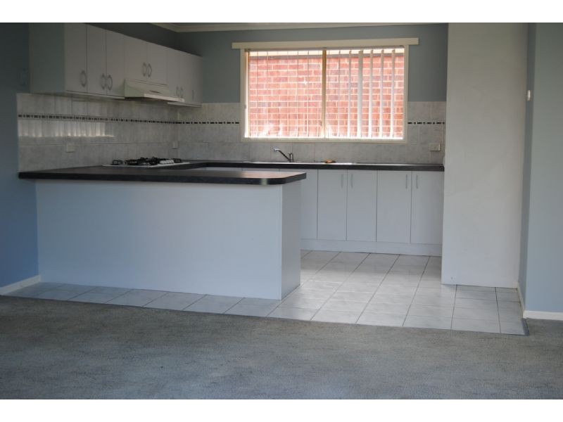 11 Sevilla Place, Hampton Park VIC 3976