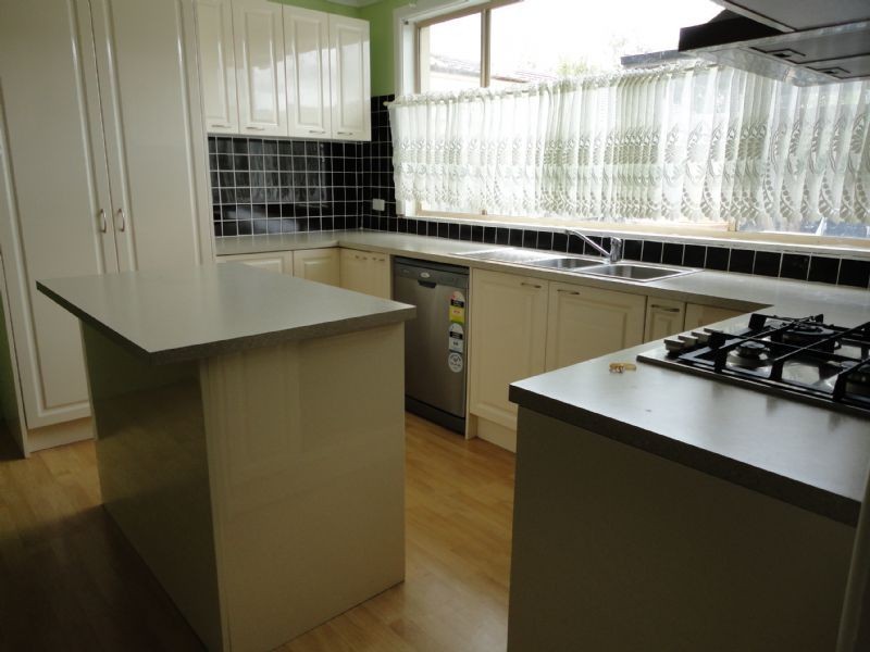 1/6 Hayes Road, Hampton Park VIC 3976