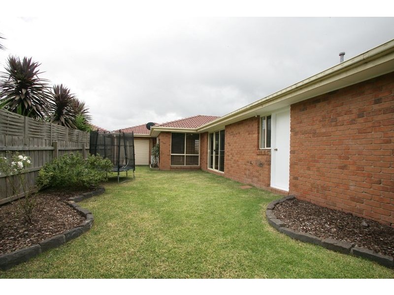 6 Castella Place, Hampton Park VIC 3976