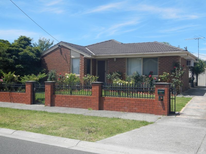 10 Benambra Way, Hampton Park VIC 3976
