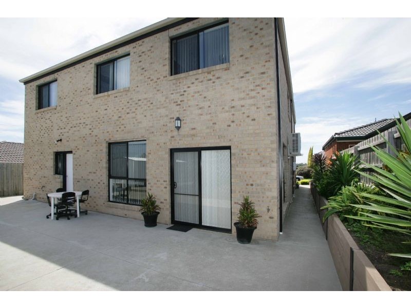 11 Executive Mews, Hampton Park VIC 3976