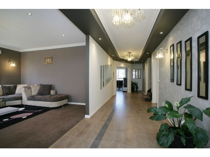 11 Executive Mews, Hampton Park VIC 3976