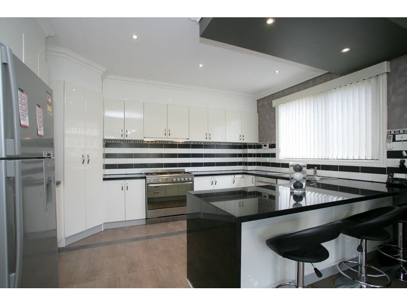 11 Executive Mews, Hampton Park VIC 3976