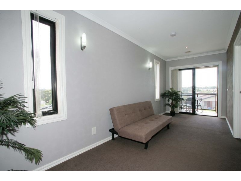11 Executive Mews, Hampton Park VIC 3976