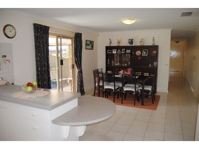 48 Strong Drive, Hampton Park VIC 3976