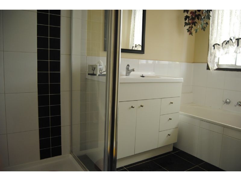 19 Millswyn Avenue, Hampton Park VIC 3976