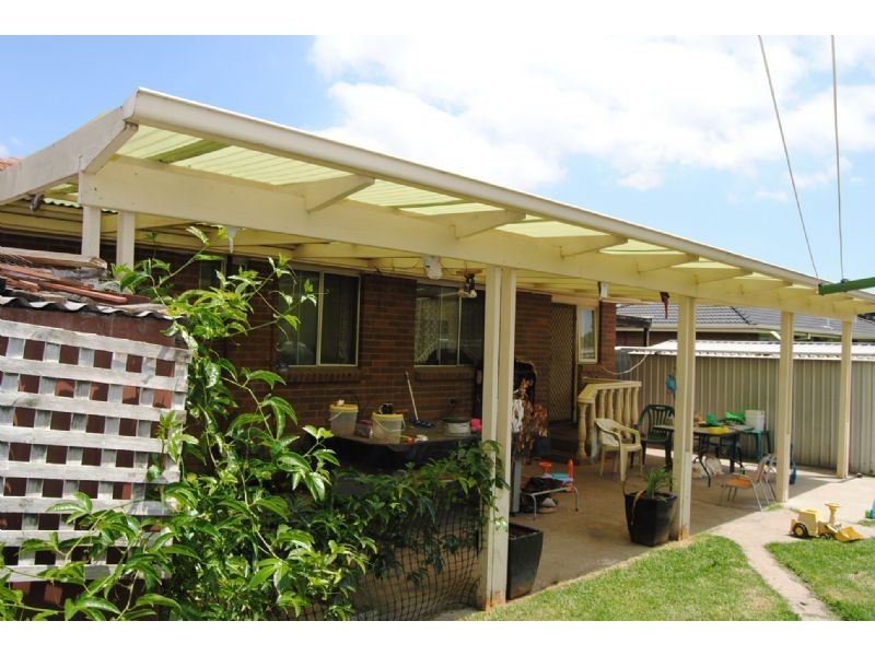 19 Millswyn Avenue, Hampton Park VIC 3976