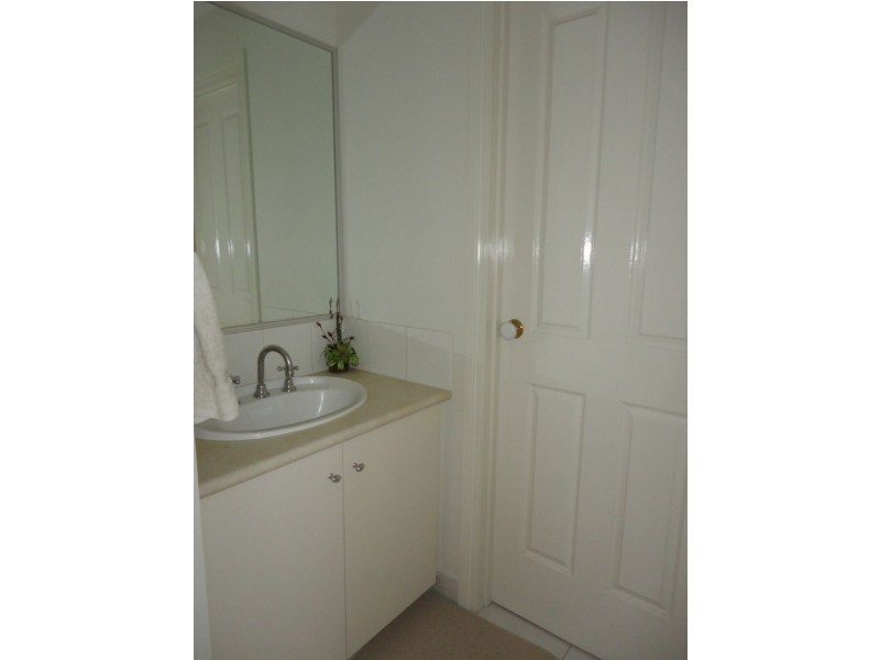 35 Grenfell Rise, Narre Warren South VIC 3805