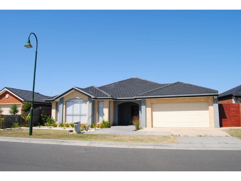 9 Halporter Terrace, Lynbrook VIC 3975