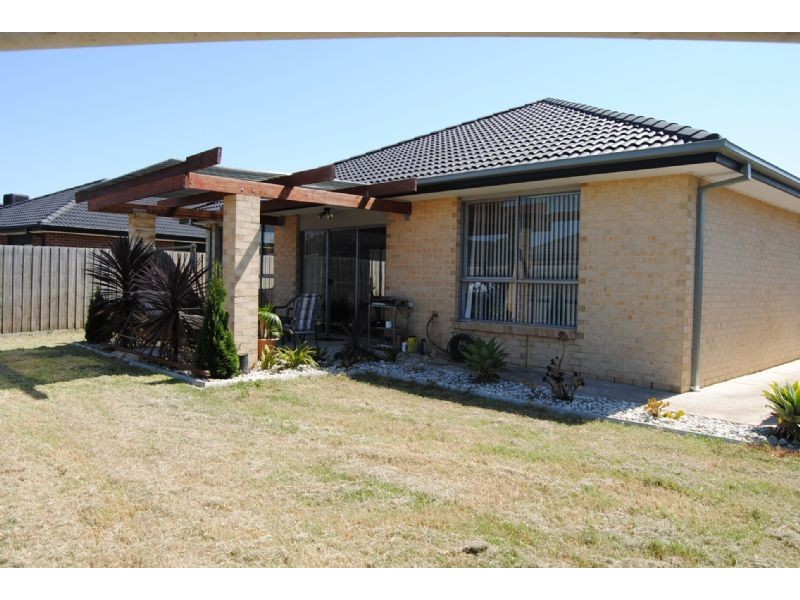 9 Halporter Terrace, Lynbrook VIC 3975