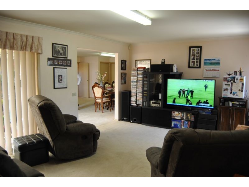 22 Huntington Drive, Hampton Park VIC 3976