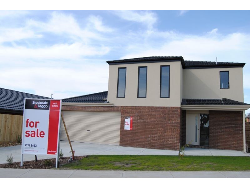 11 Bethune Drive, Hampton Park VIC 3976