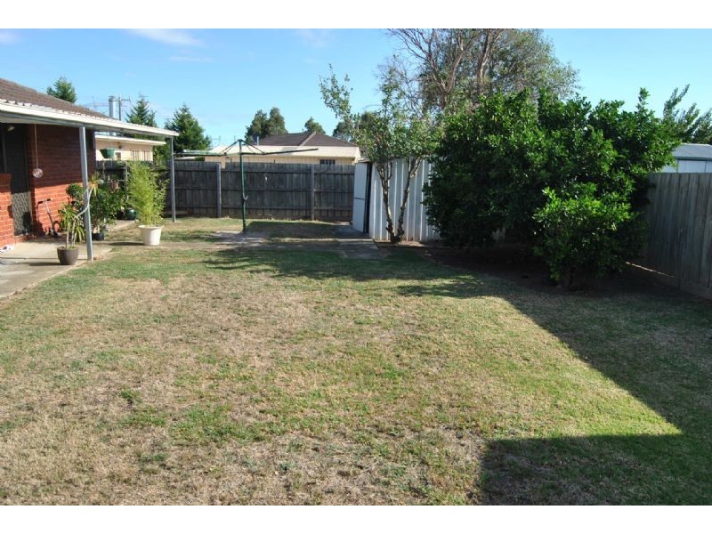 21 Lesley Drive, Hampton Park VIC 3976