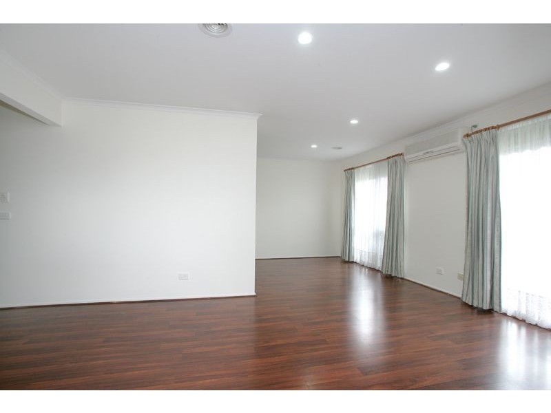 6 Ballina Place, Hampton Park VIC 3976