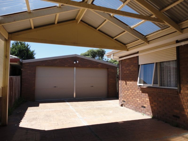 12 Narellan Drive, Hampton Park VIC 3976
