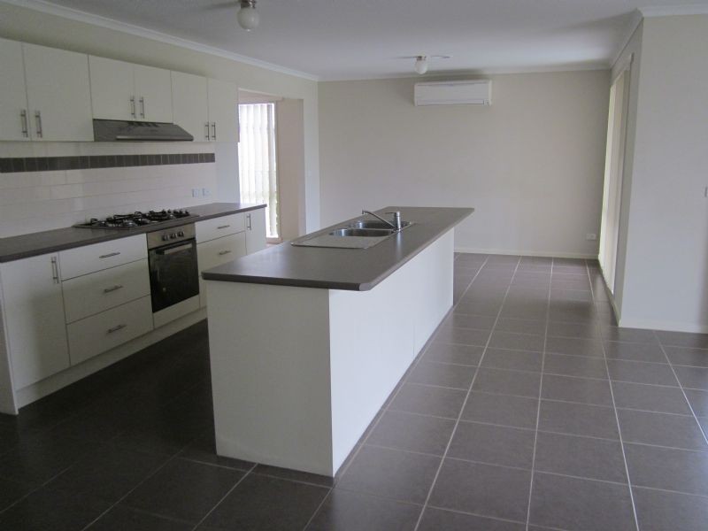 20 Domino Way, Hampton Park VIC 3976