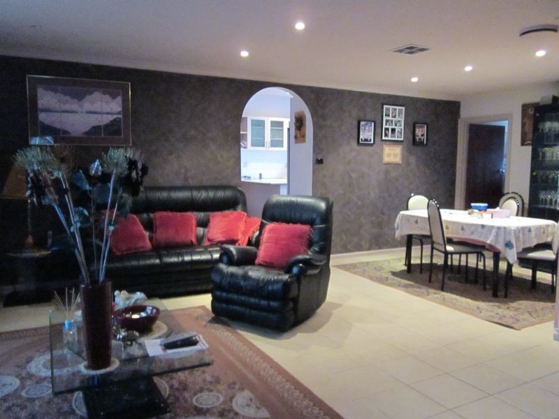 8 Anderson Close, Hampton Park VIC 3976