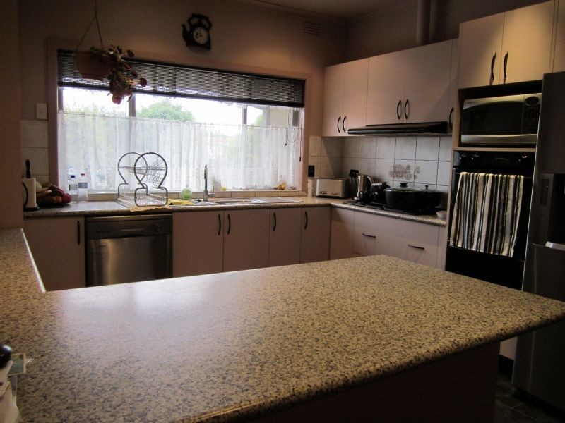 8 Anderson Close, Hampton Park VIC 3976