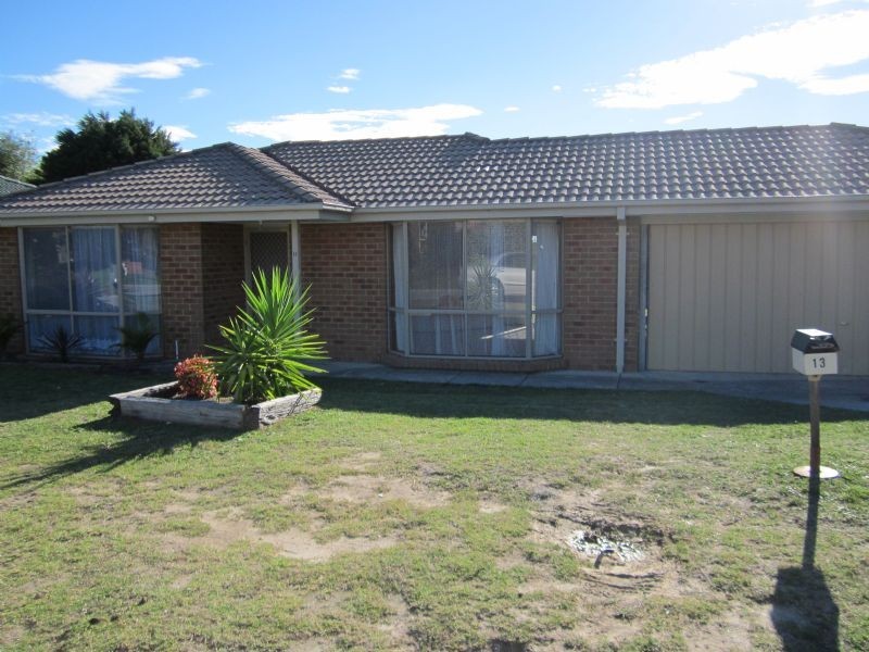 13 Belvedere Court, Hampton Park VIC 3976
