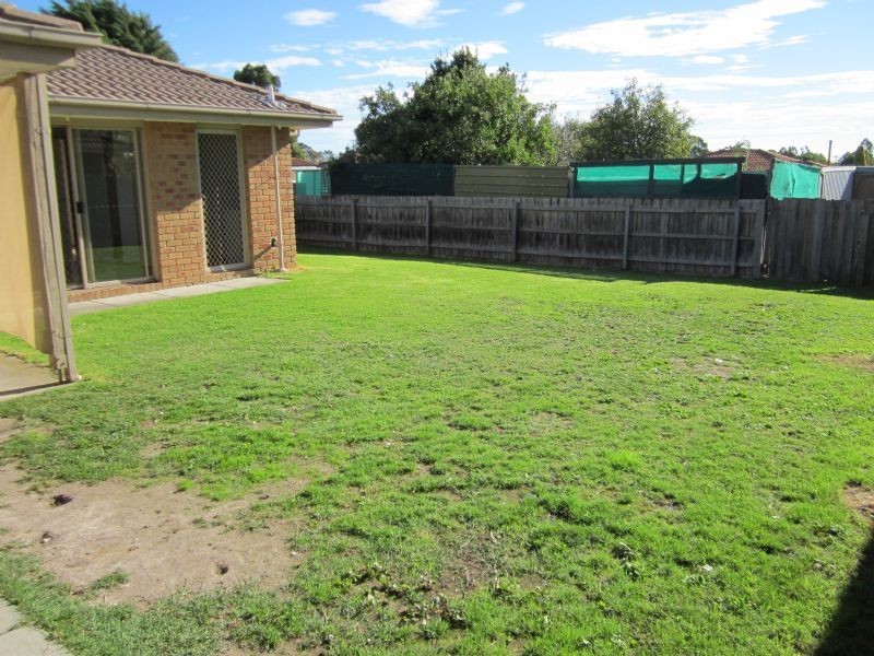 13 Belvedere Court, Hampton Park VIC 3976