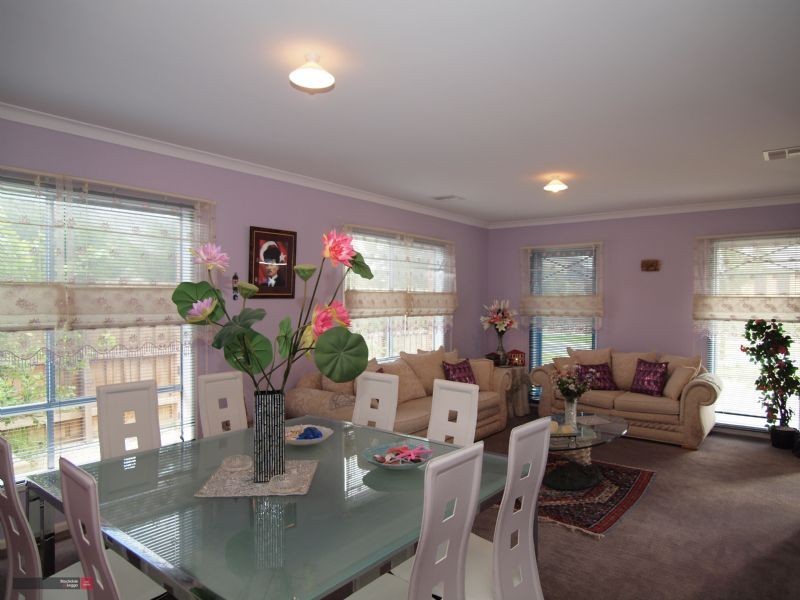 3 Devaney Avenue, Lynbrook VIC 3975