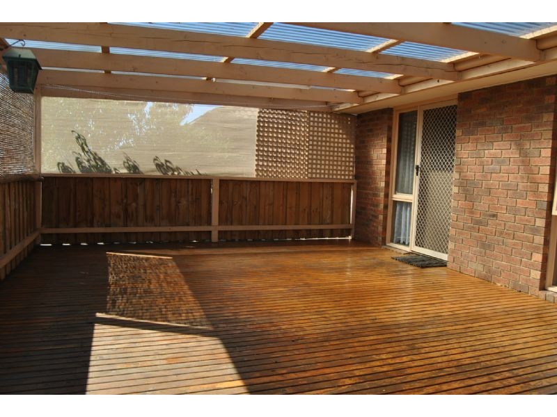 21 Ralph Crescent, Hampton Park VIC 3976