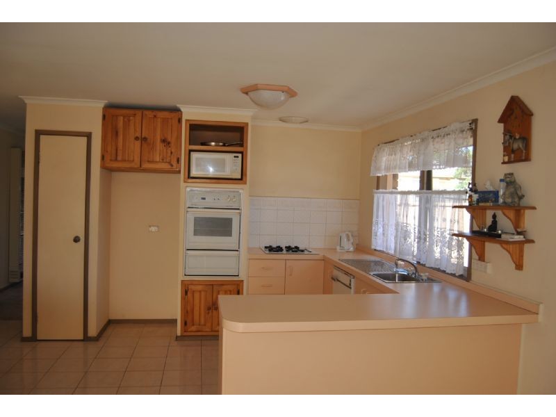 21 Ralph Crescent, Hampton Park VIC 3976