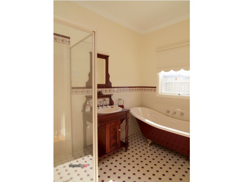 108 Hutchinson Drive, Lynbrook VIC 3975