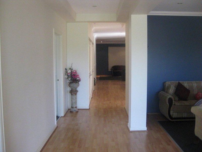 2 Charlwood Close, Lynbrook VIC 3975