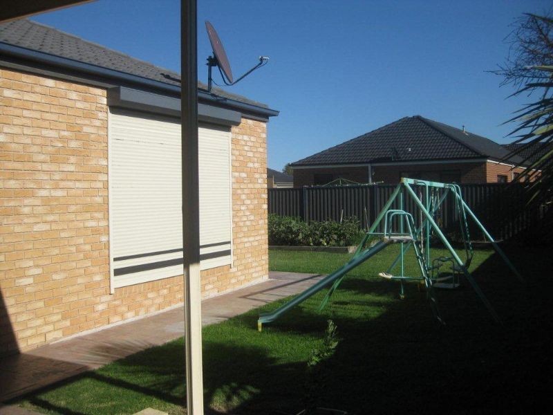 2 Charlwood Close, Lynbrook VIC 3975