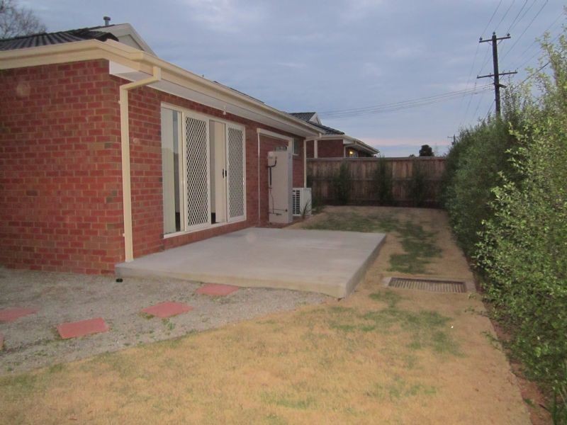 2/2 Jambe Court, Hampton Park VIC 3976