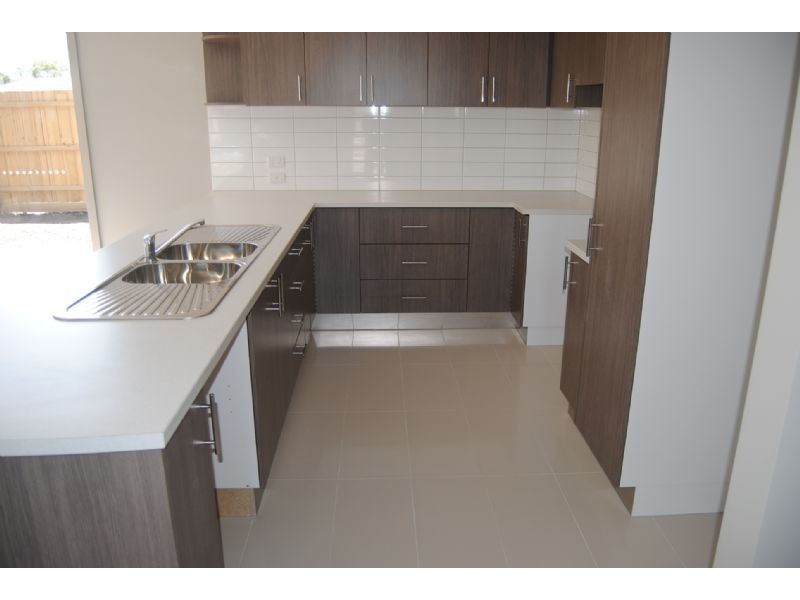 Unit 1/Lot 5 Alkoomi Court, Lynbrook VIC 3975